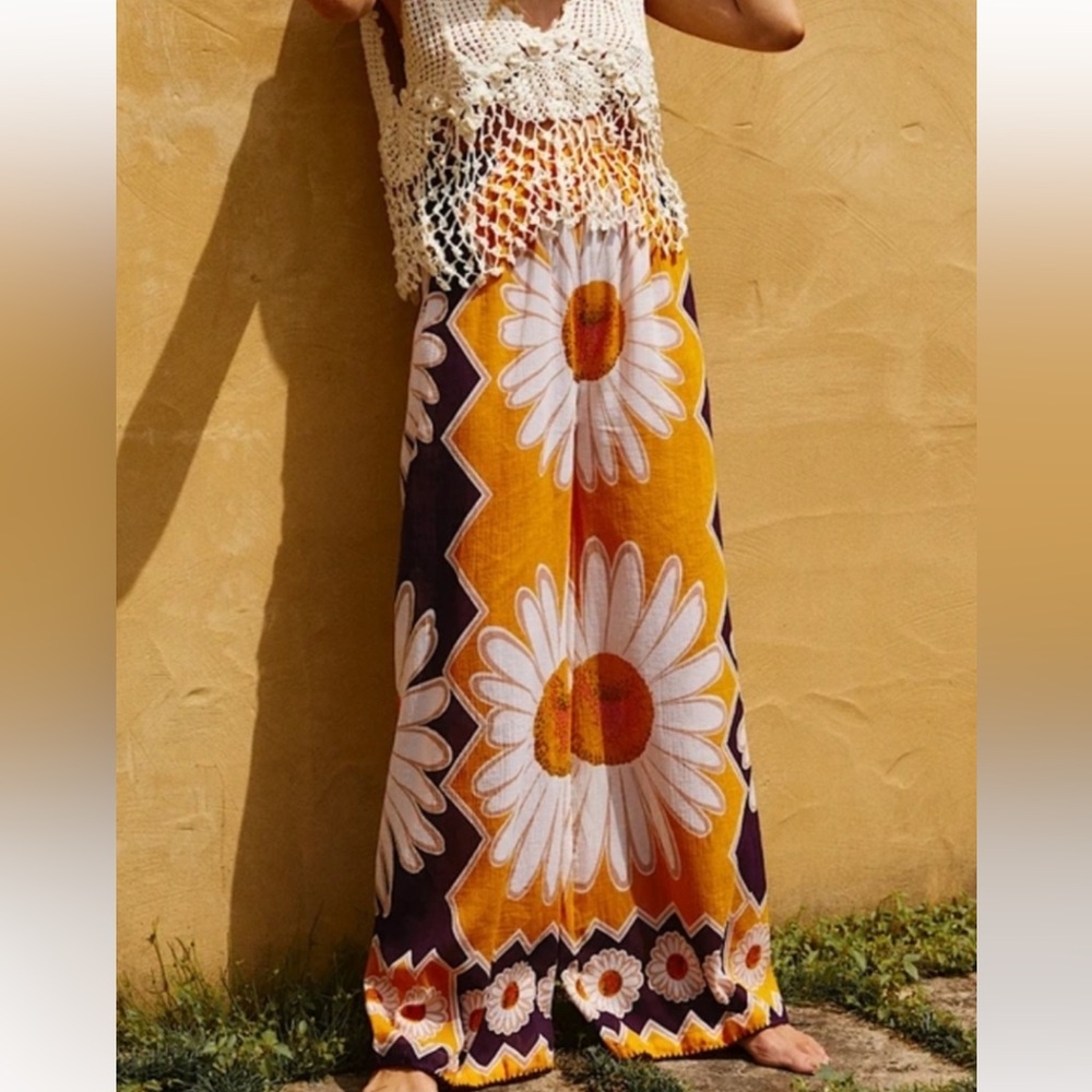 ✨ ISO- Daisy Palazzos ✨